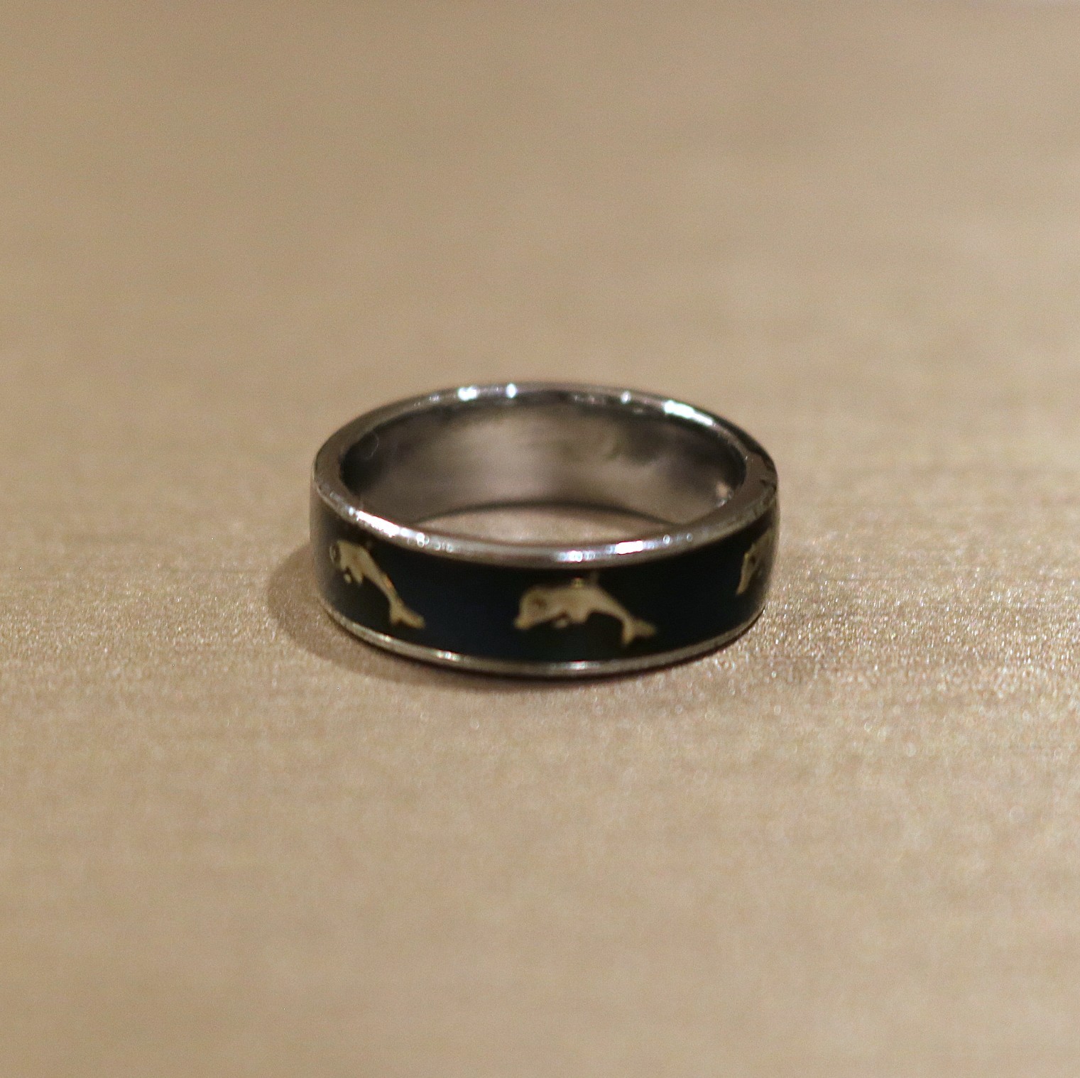 Dolphins Ring